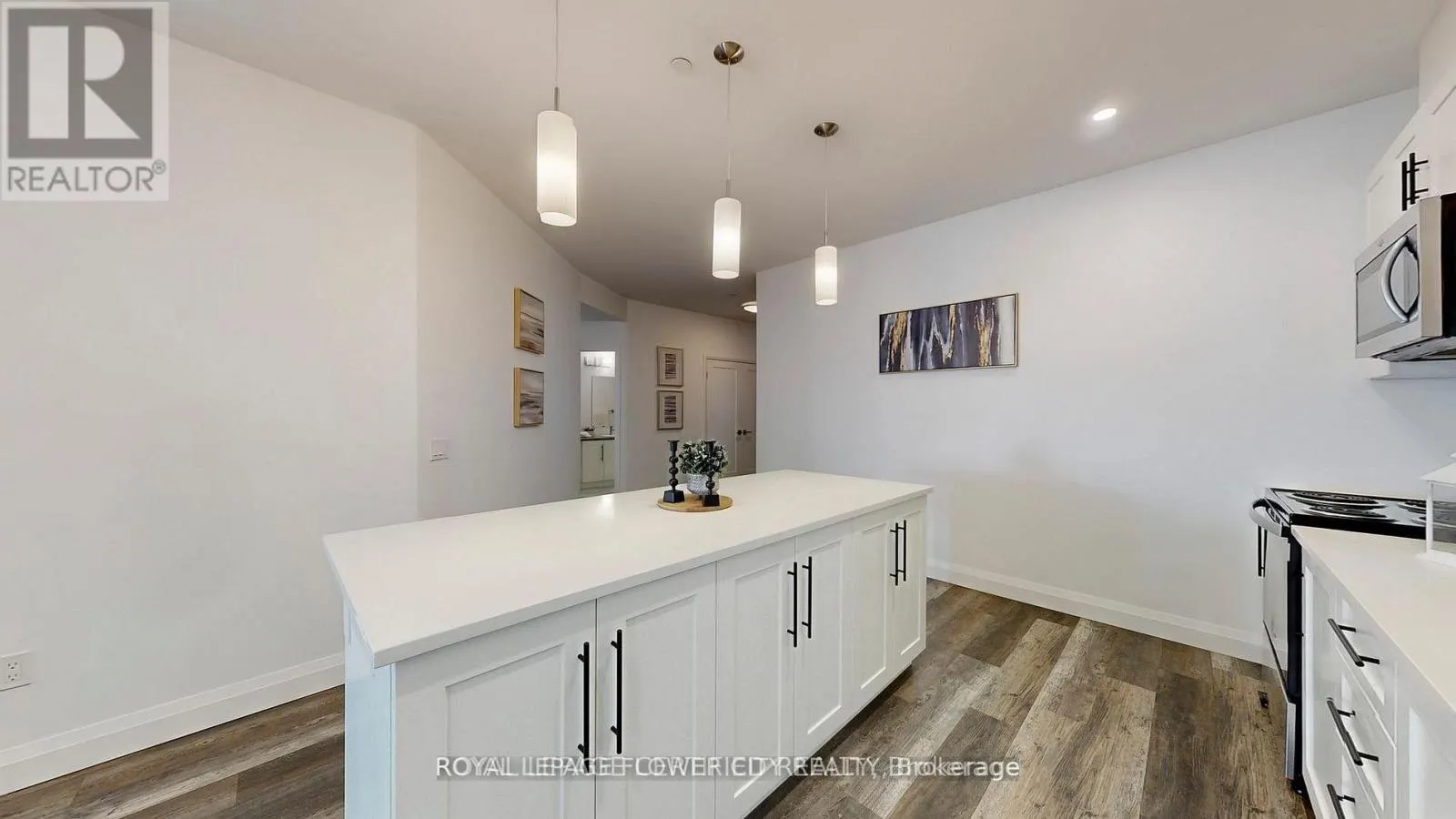 411 - 332 GOSLING GARDENS
