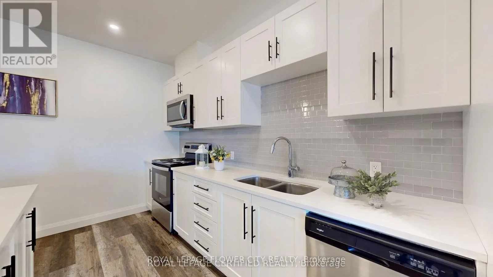 411 - 332 GOSLING GARDENS