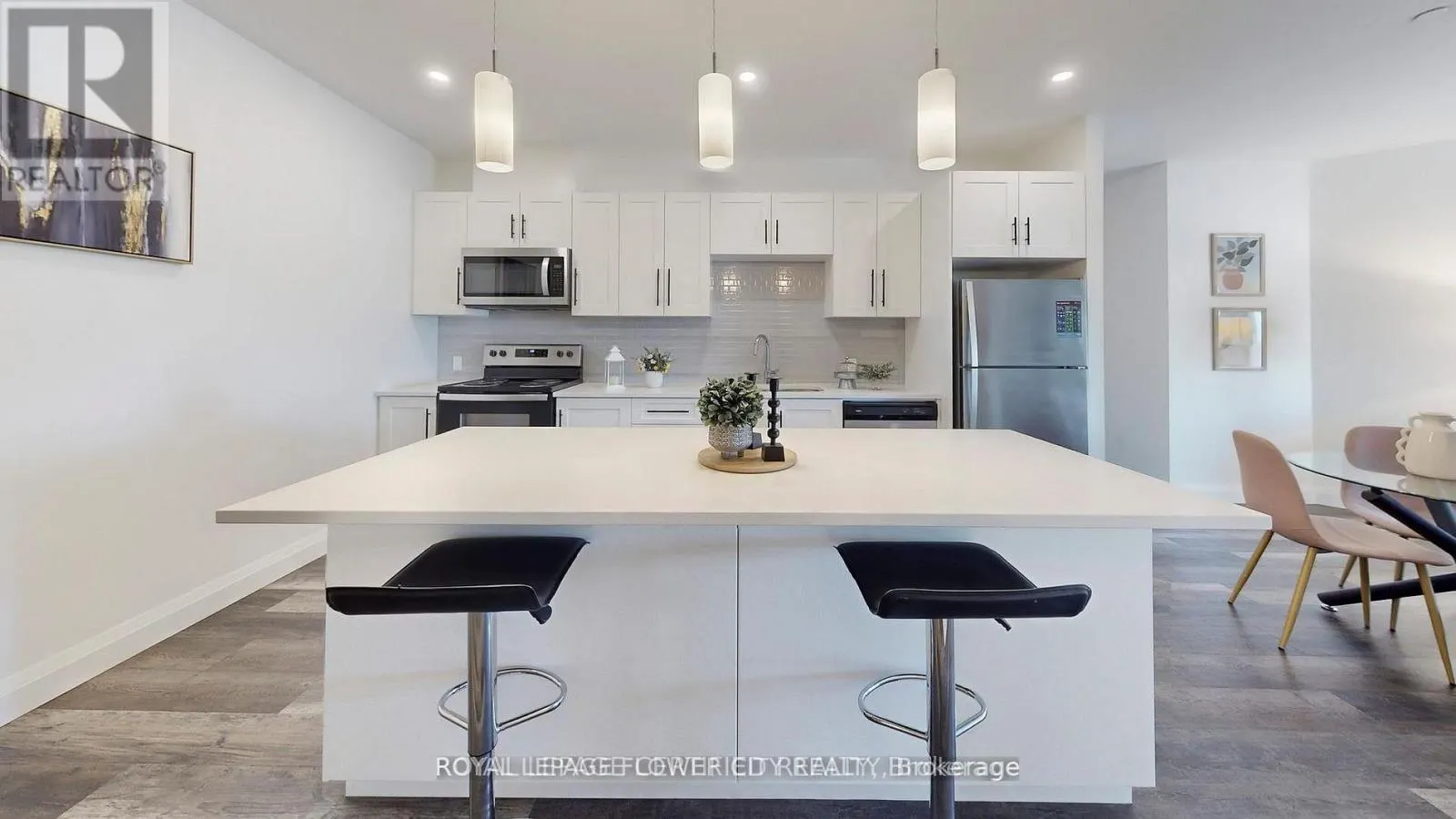 411 - 332 GOSLING GARDENS