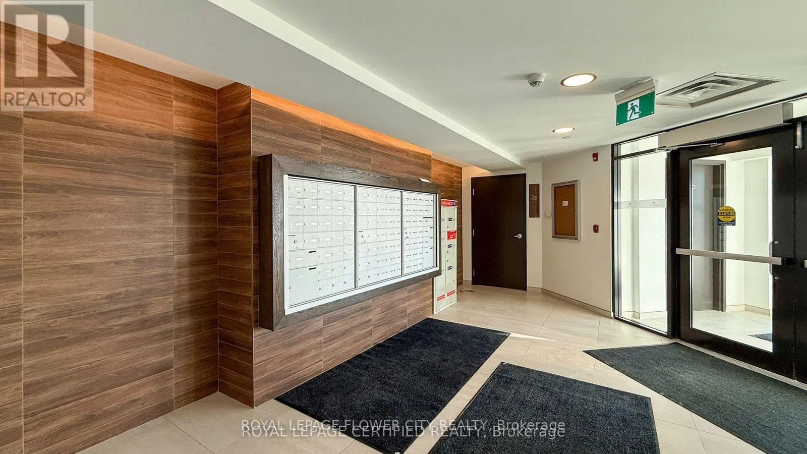 411 - 332 GOSLING GARDENS
