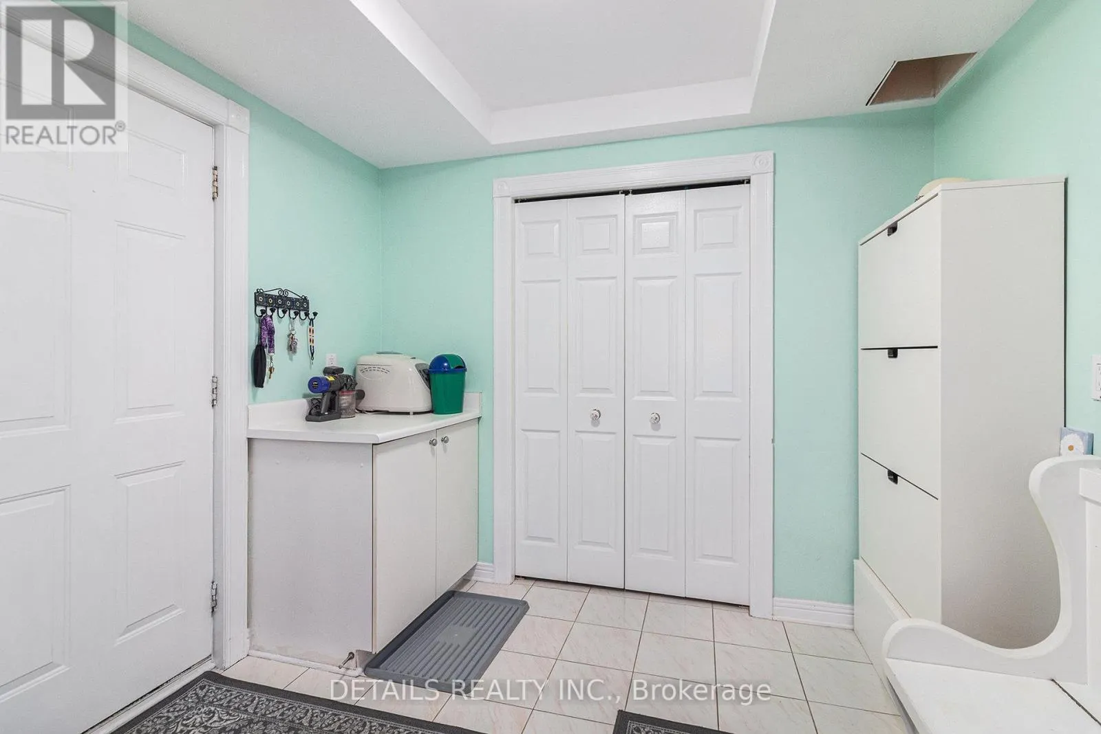 3 WINTERGREEN DRIVE
