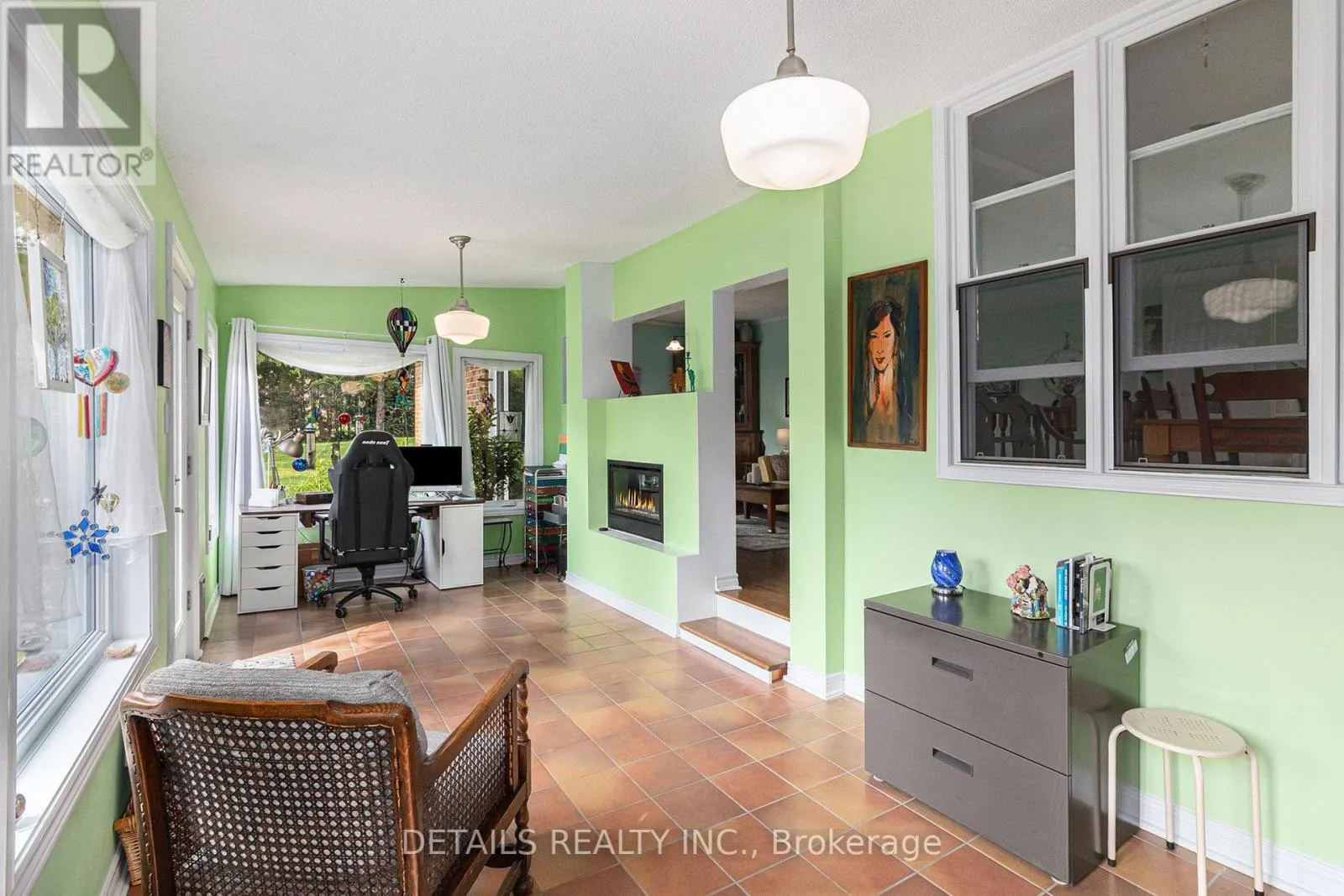 3 WINTERGREEN DRIVE