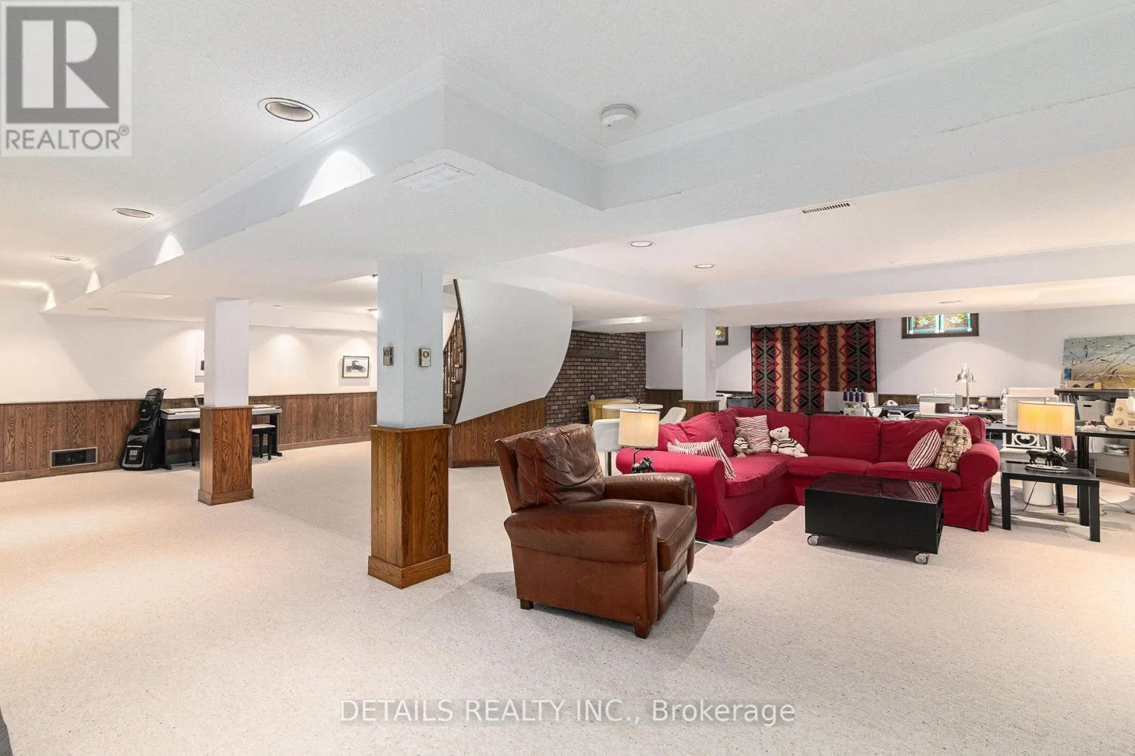 3 WINTERGREEN DRIVE