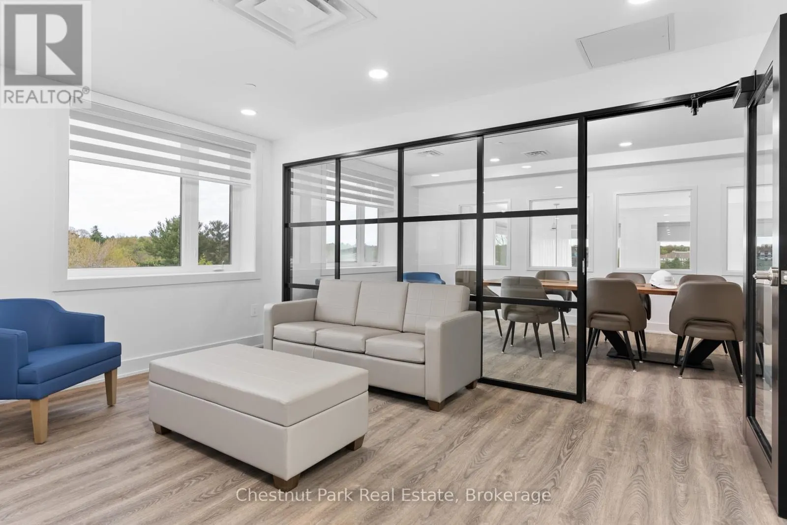 (STUDIO SUITE) - 520 ISAAC STREET