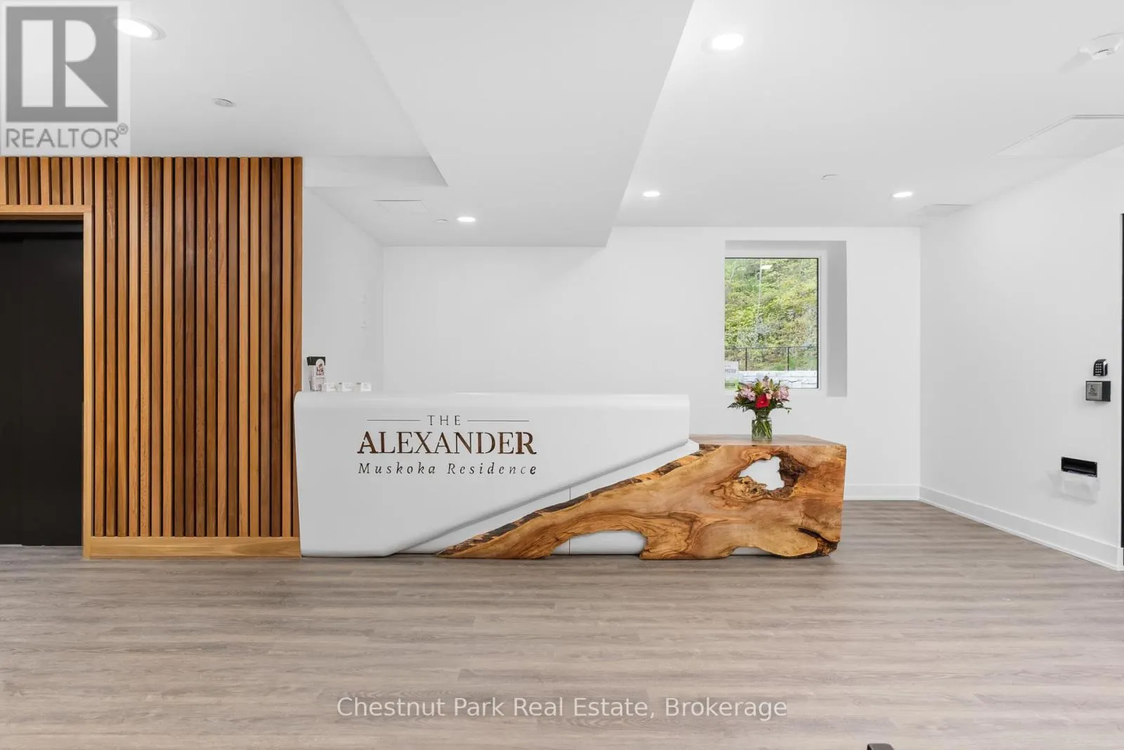 (STUDIO SUITE) - 520 ISAAC STREET