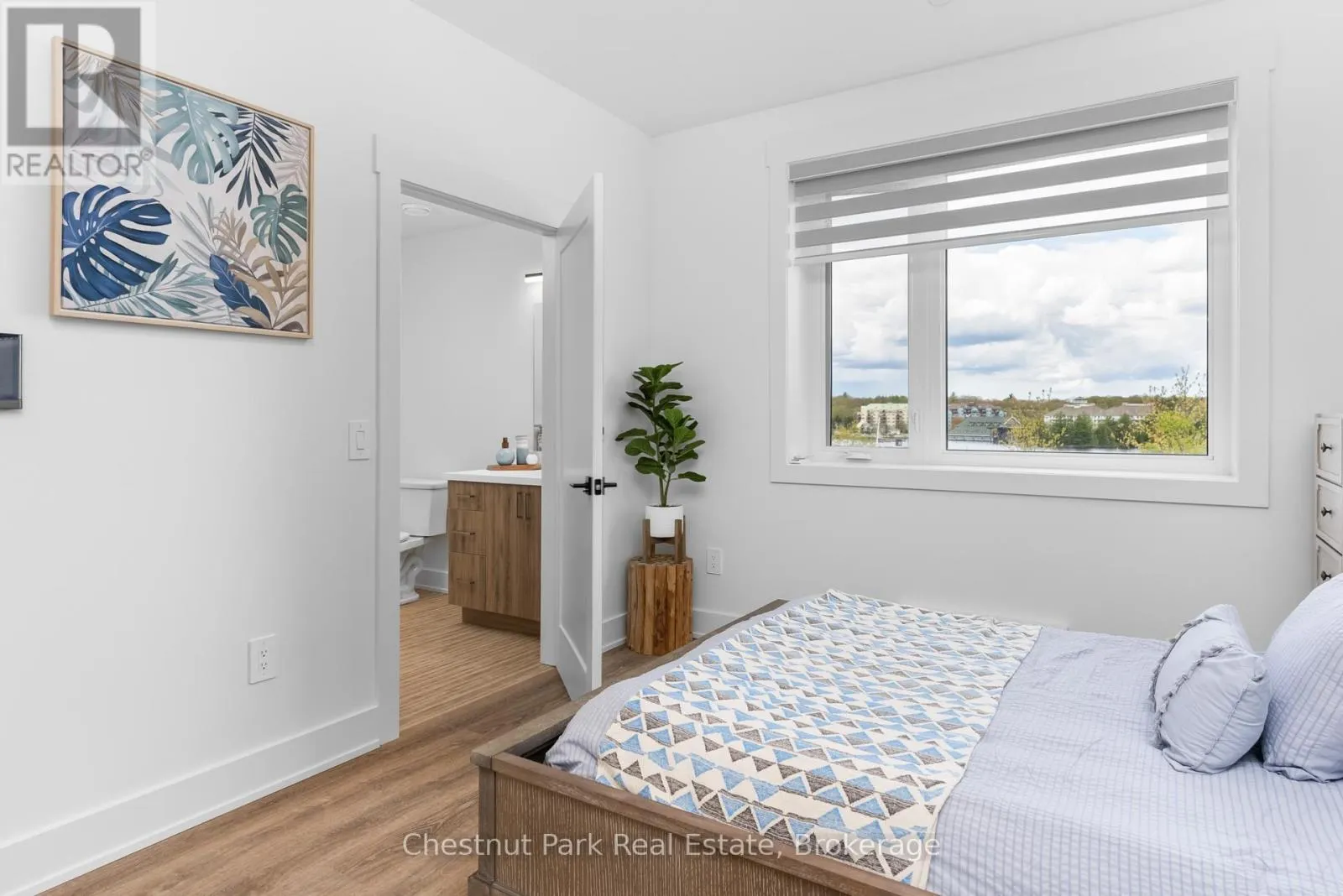 (STUDIO SUITE) - 520 ISAAC STREET