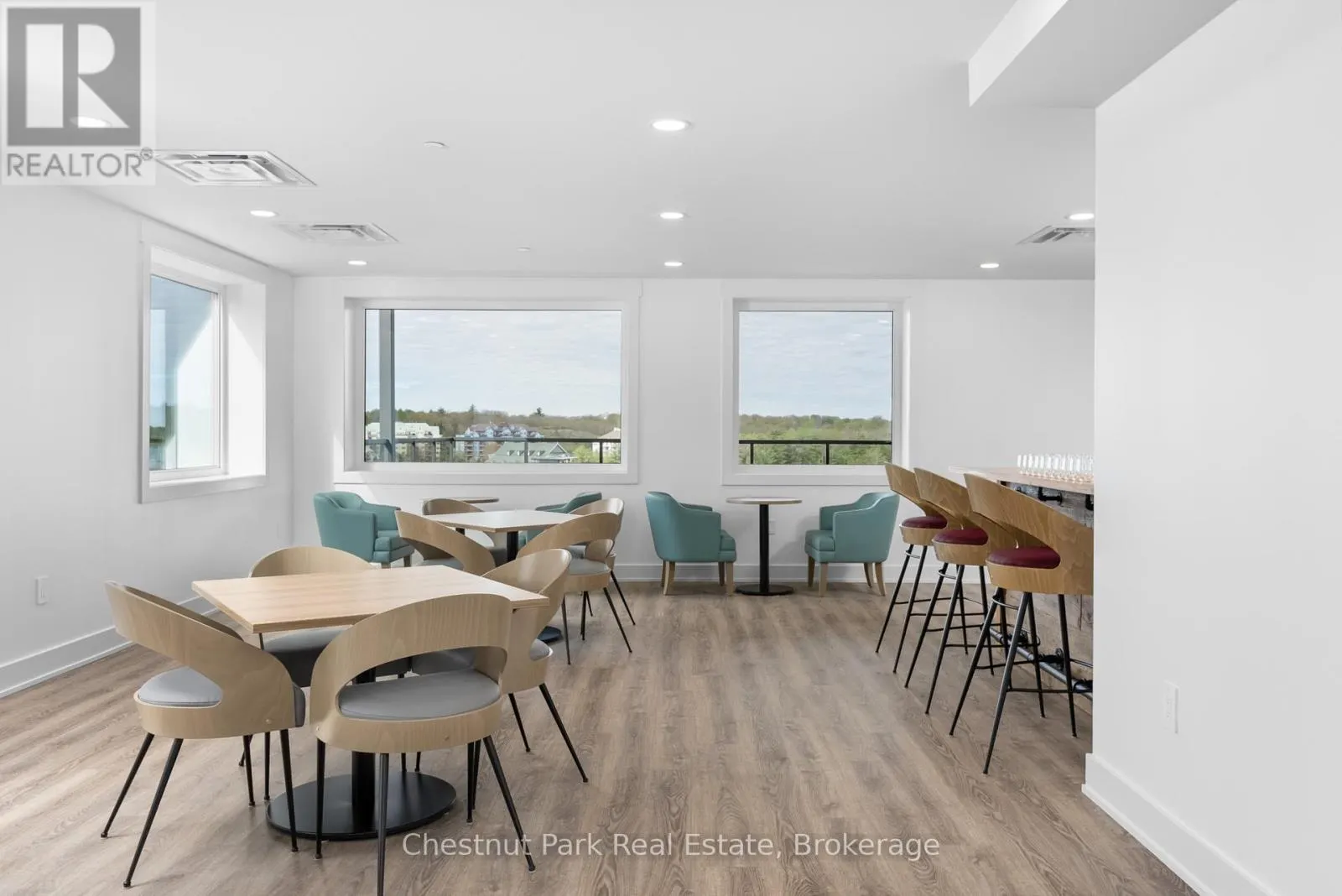 (STUDIO SUITE) - 520 ISAAC STREET