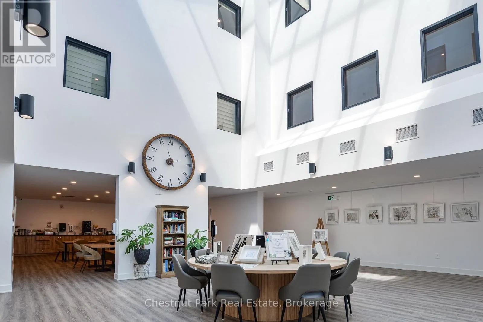 (STUDIO SUITE) - 520 ISAAC STREET