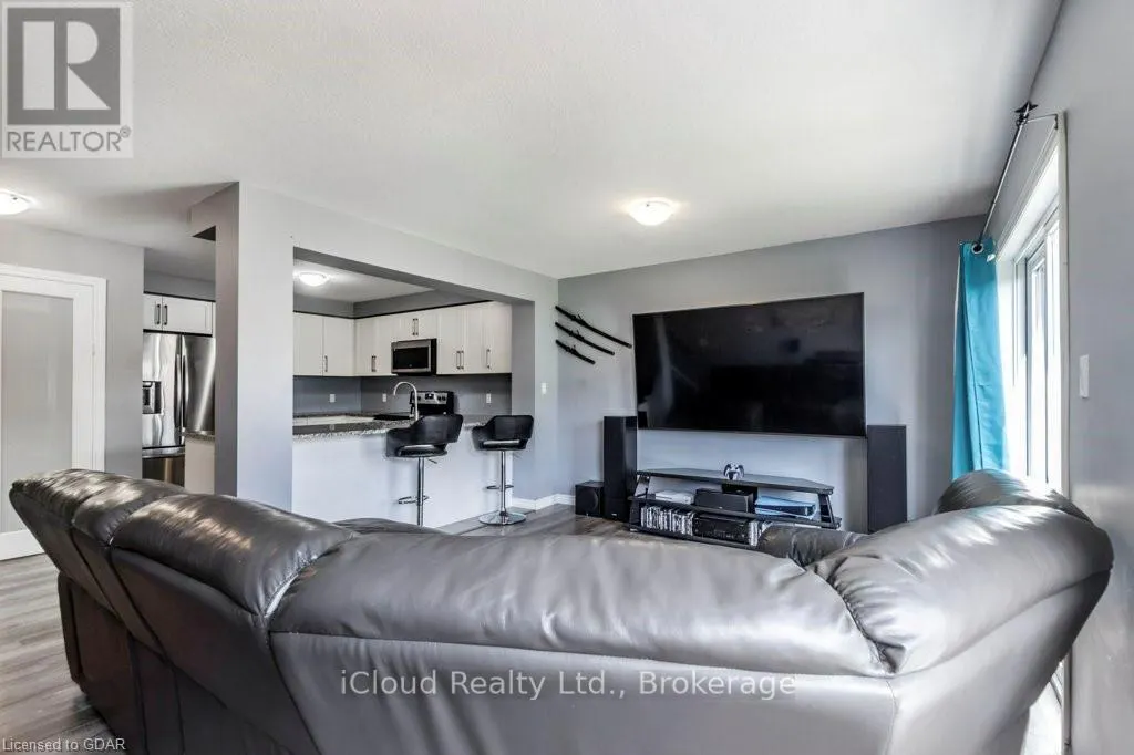 122 SUMMIT RIDGE DRIVE