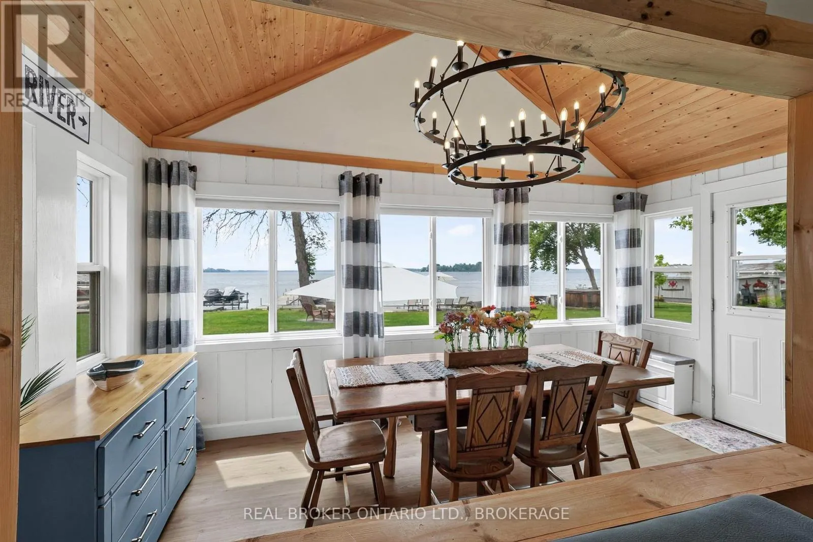 19 HAMILTON ISLAND ROAD