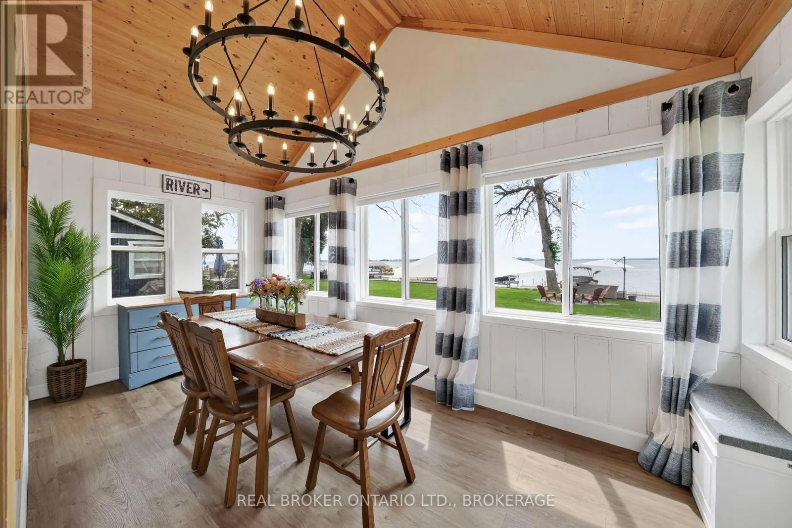 19 HAMILTON ISLAND ROAD