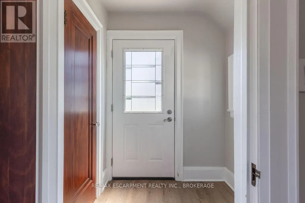 5701 DORCHESTER ROAD