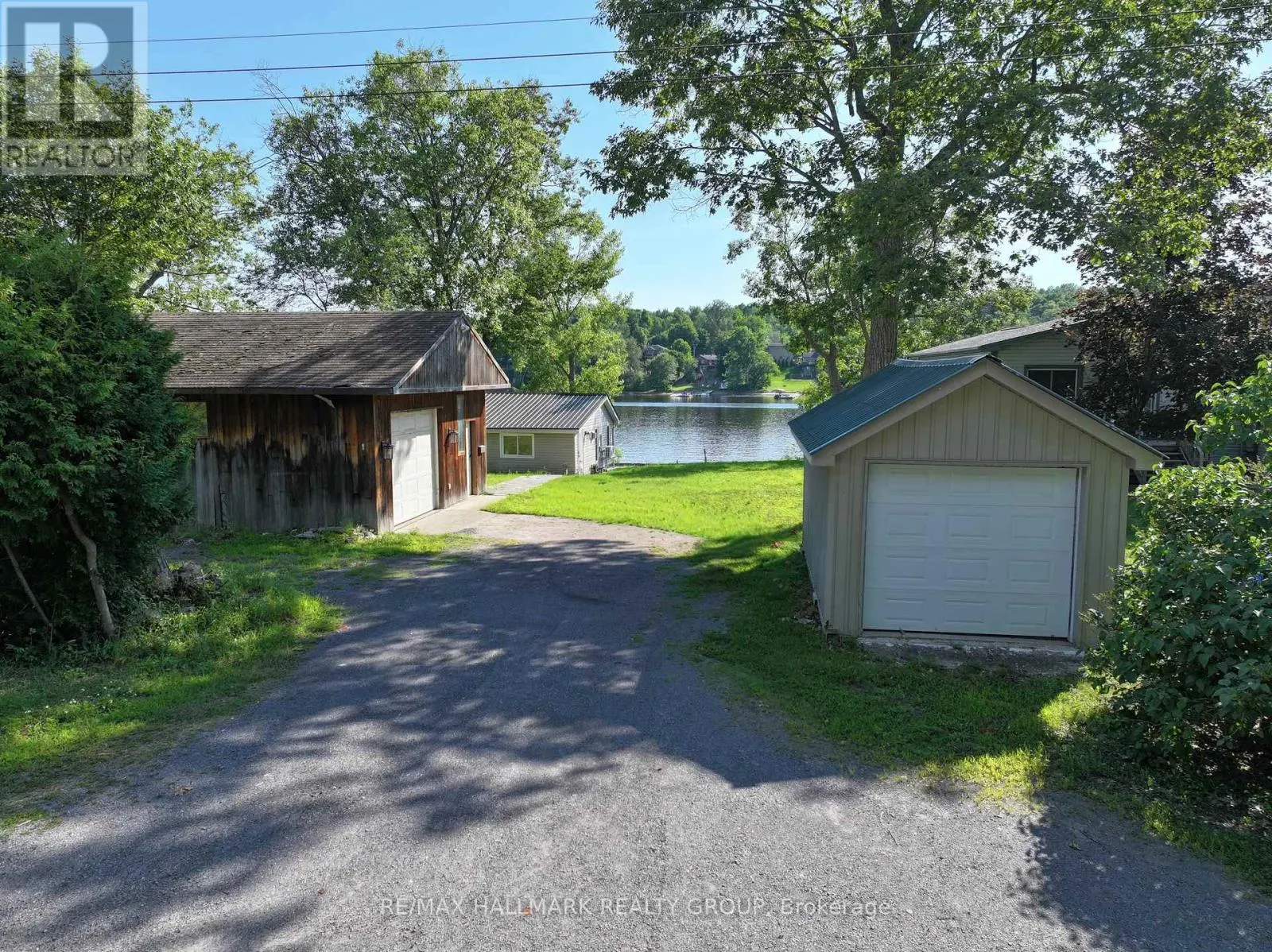 1114 BAYVIEW DRIVE