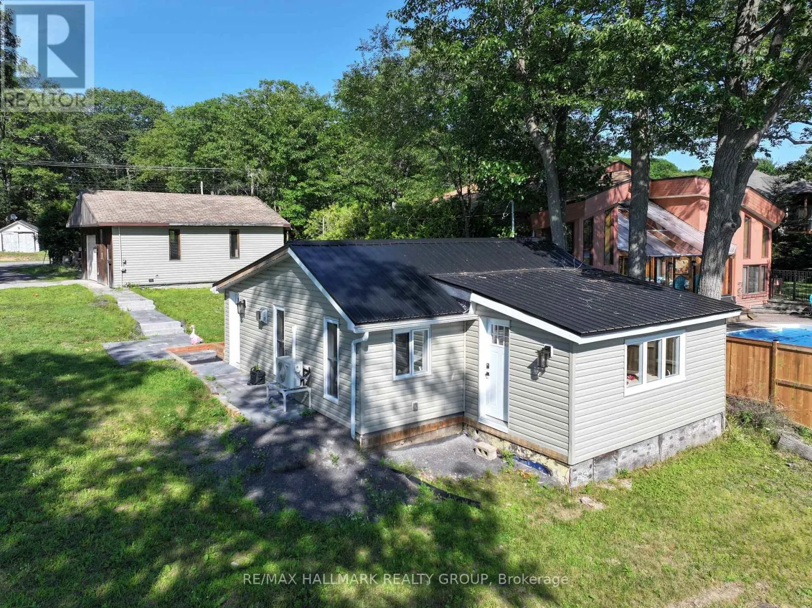 1114 BAYVIEW DRIVE