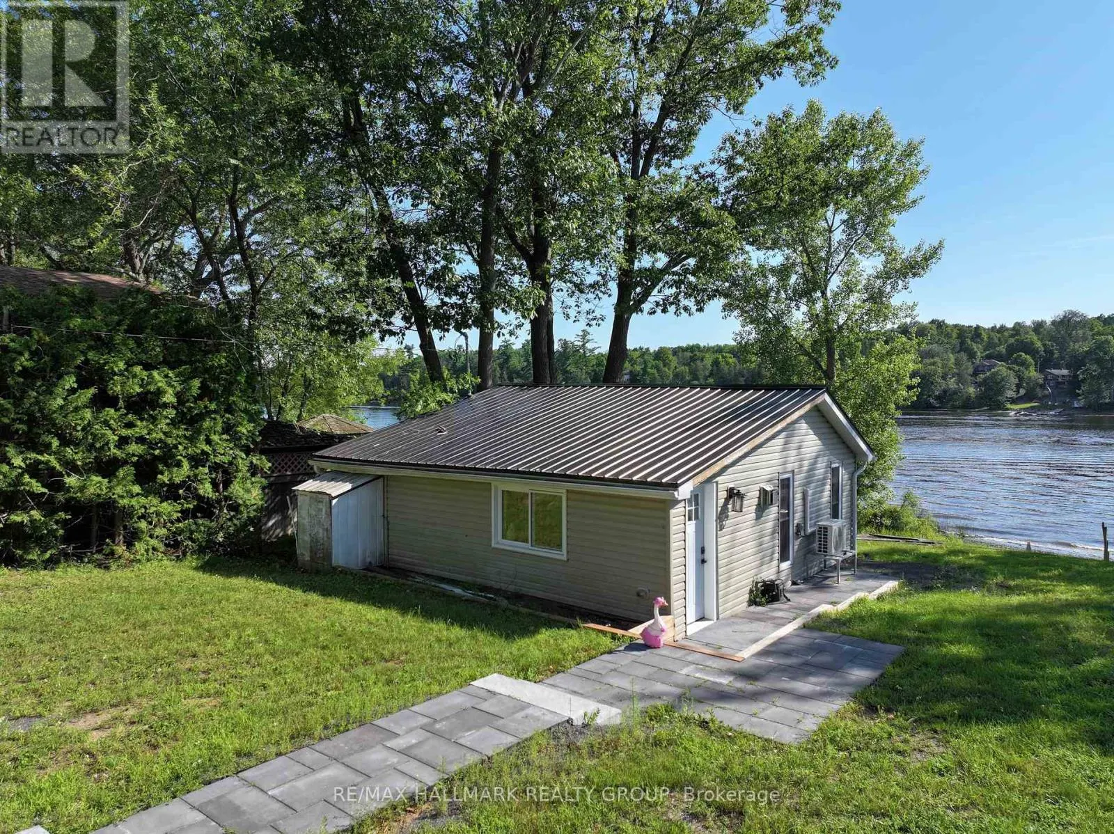 1114 BAYVIEW DRIVE