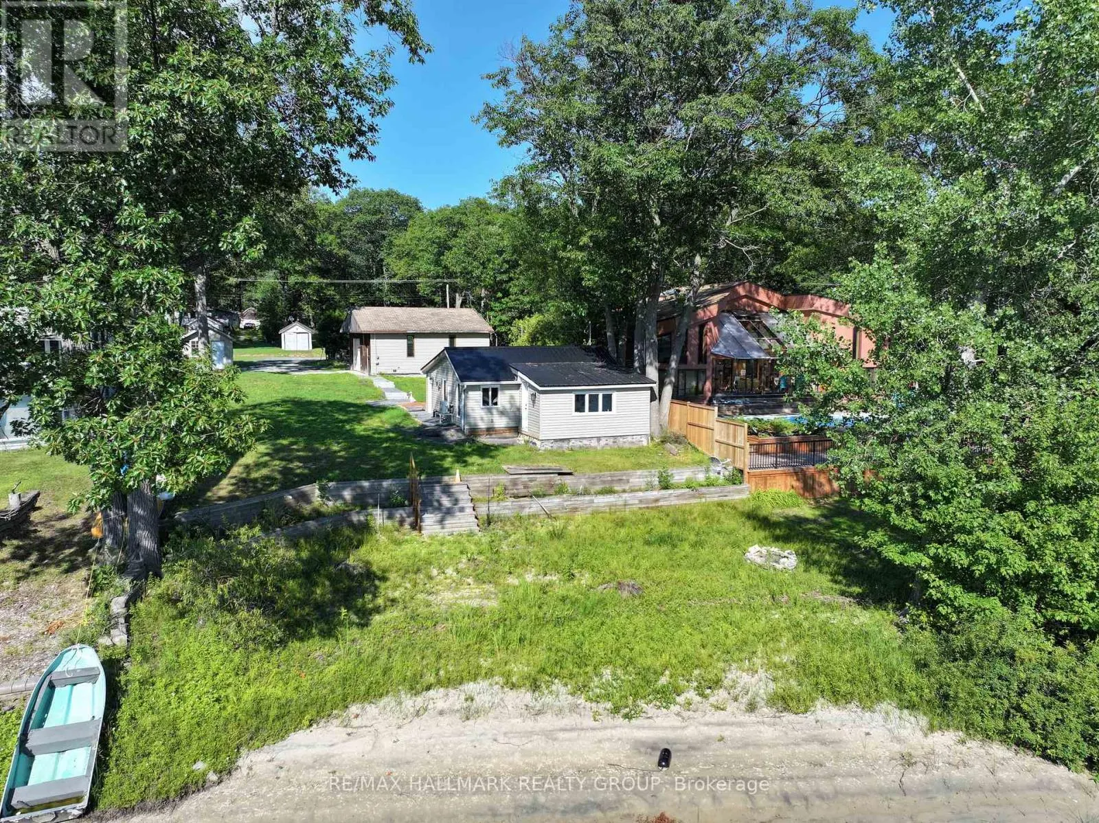 1114 BAYVIEW DRIVE