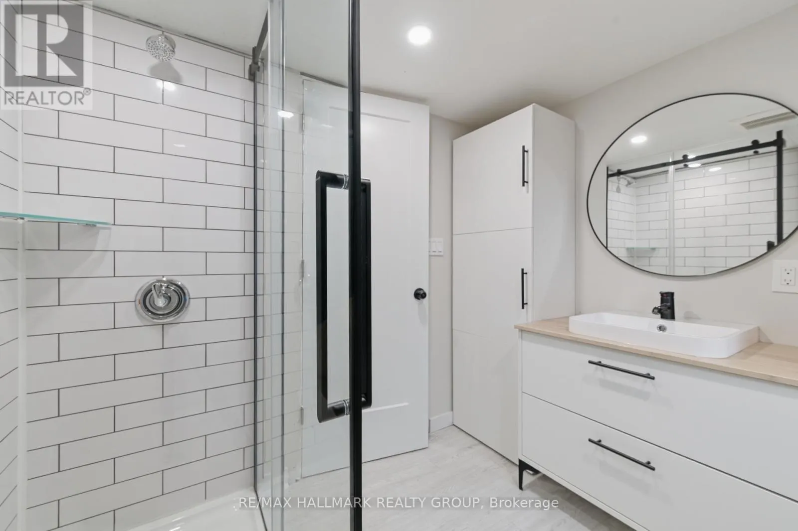 1114 BAYVIEW DRIVE