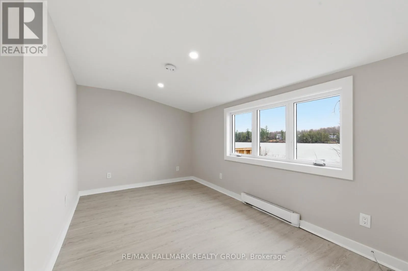 1114 BAYVIEW DRIVE