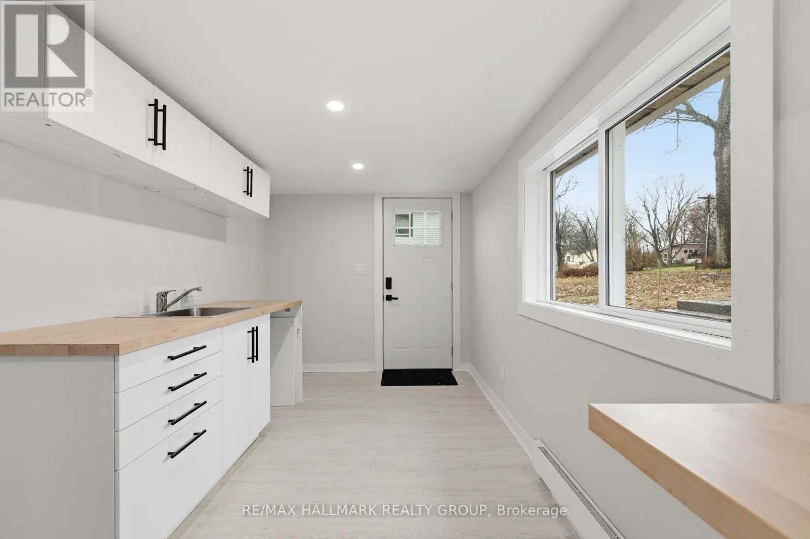 1114 BAYVIEW DRIVE