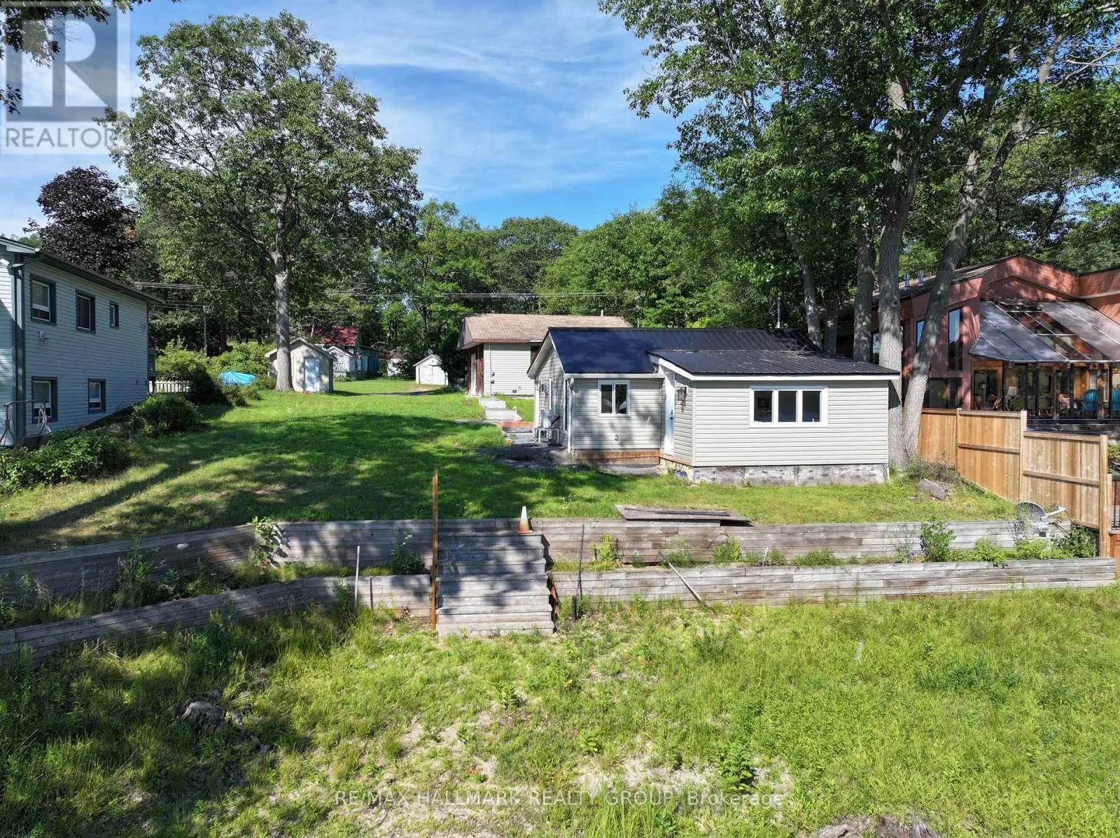 1114 BAYVIEW DRIVE