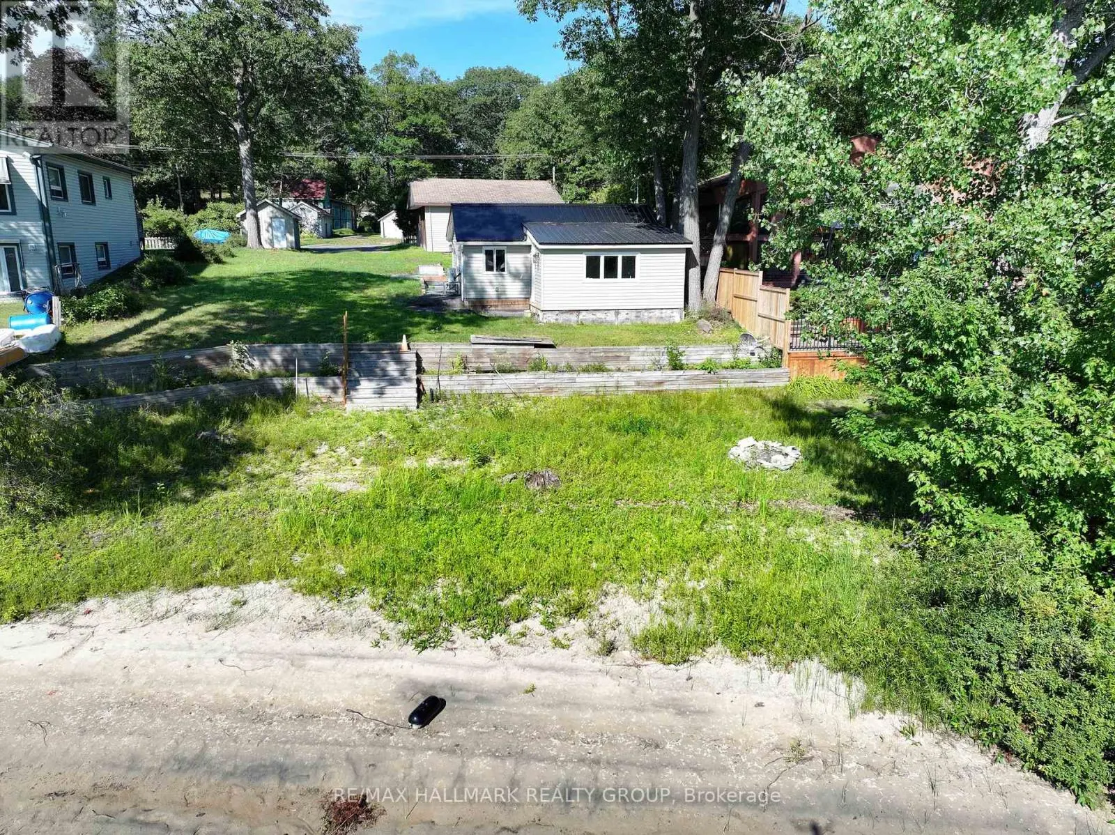 1114 BAYVIEW DRIVE