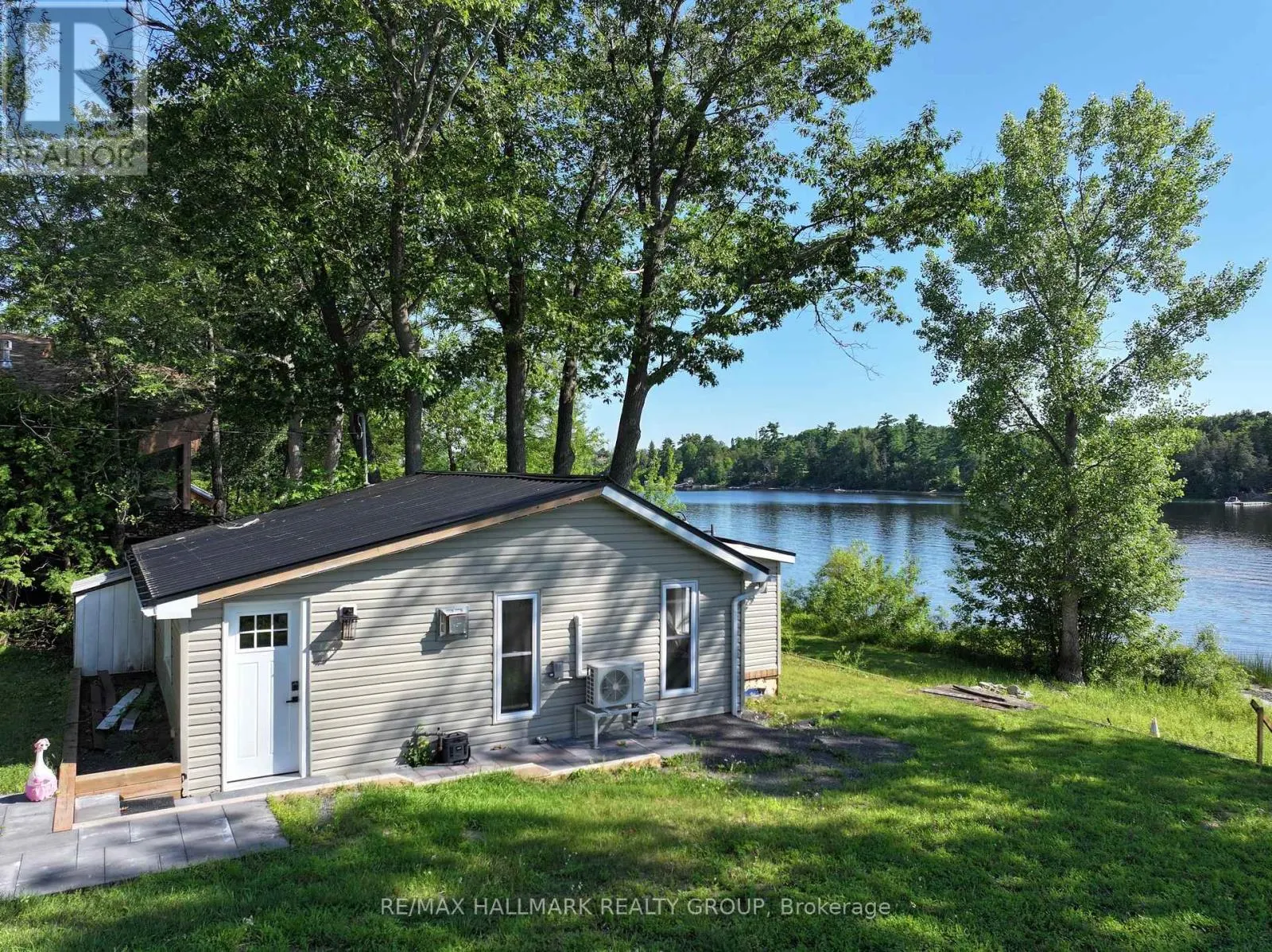 1114 BAYVIEW DRIVE