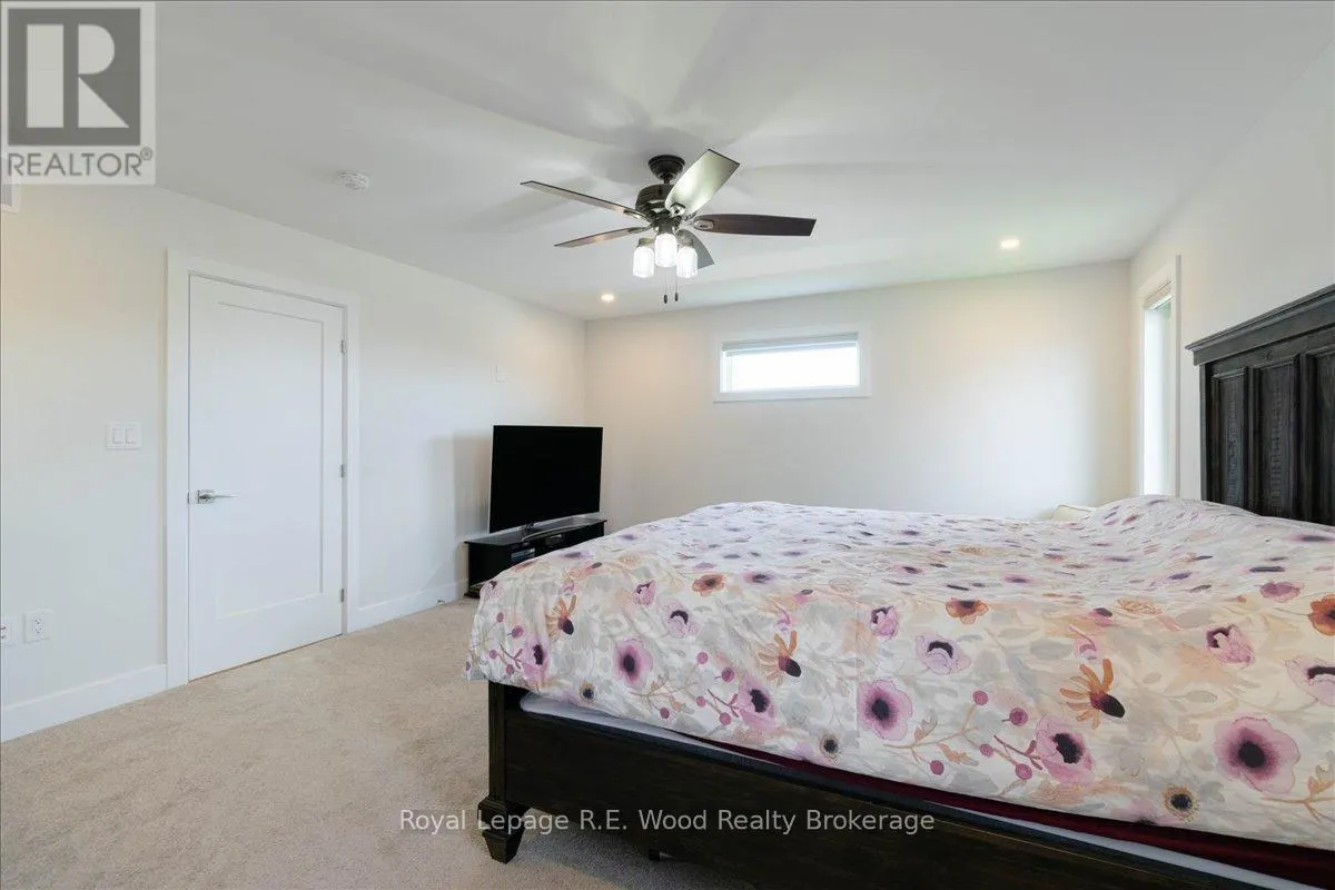 72 TRAILVIEW DRIVE E