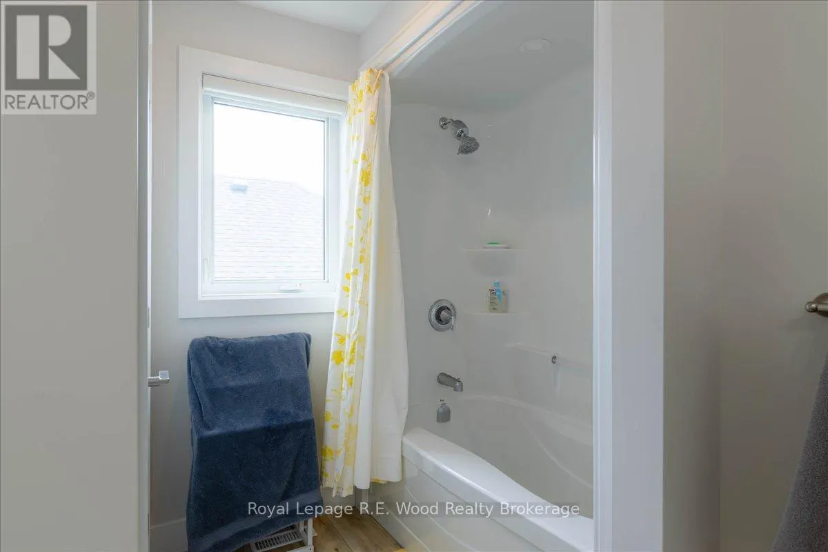 72 TRAILVIEW DRIVE E