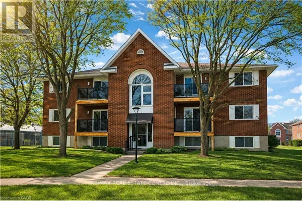 106 - 565 GREENFIELD AVENUE