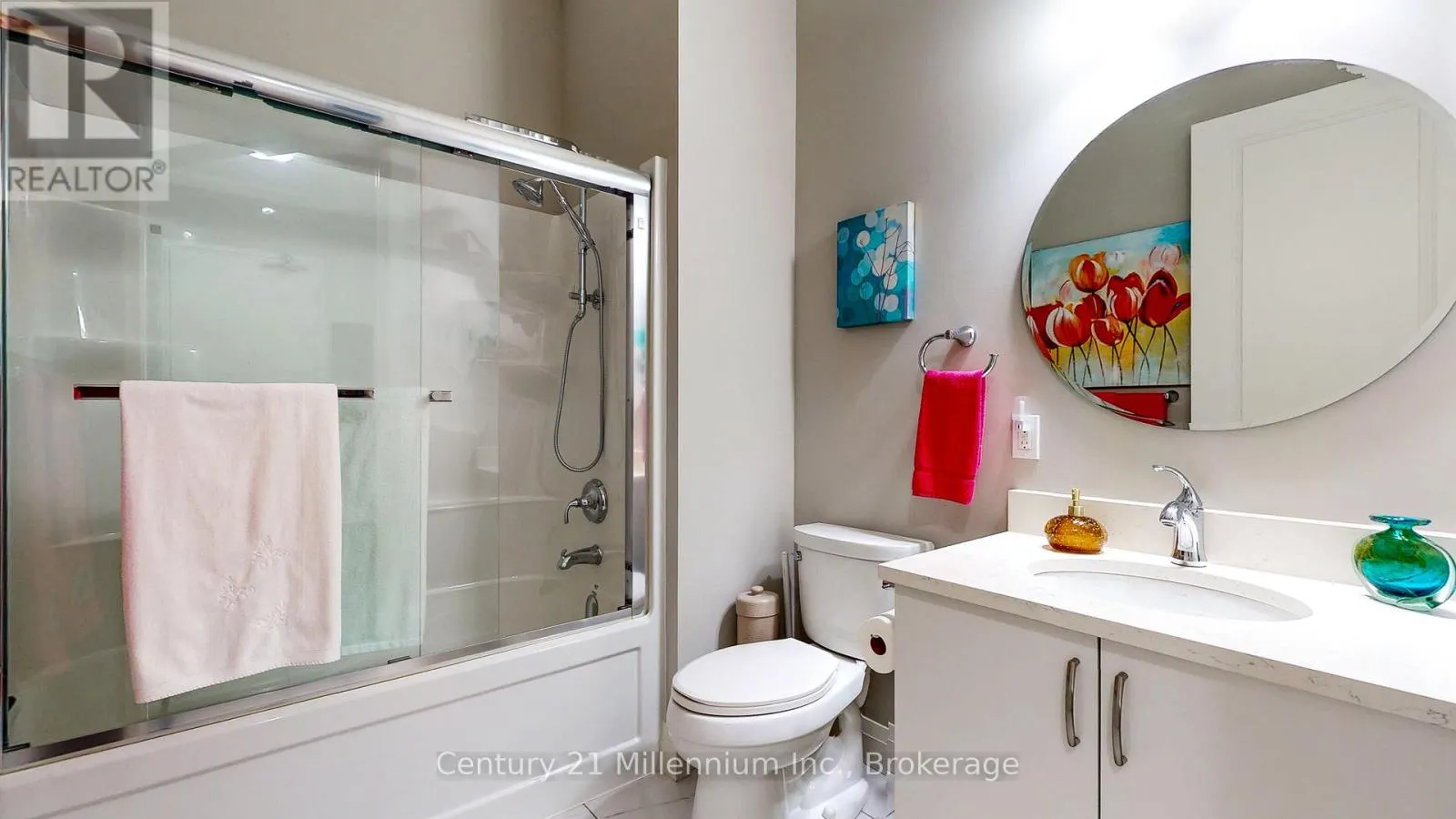 604 - 80 9TH STREET E #604