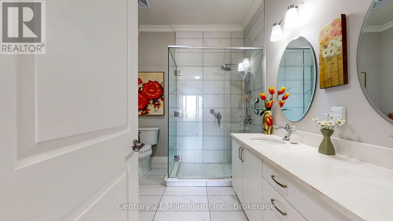 604 - 80 9TH STREET E #604