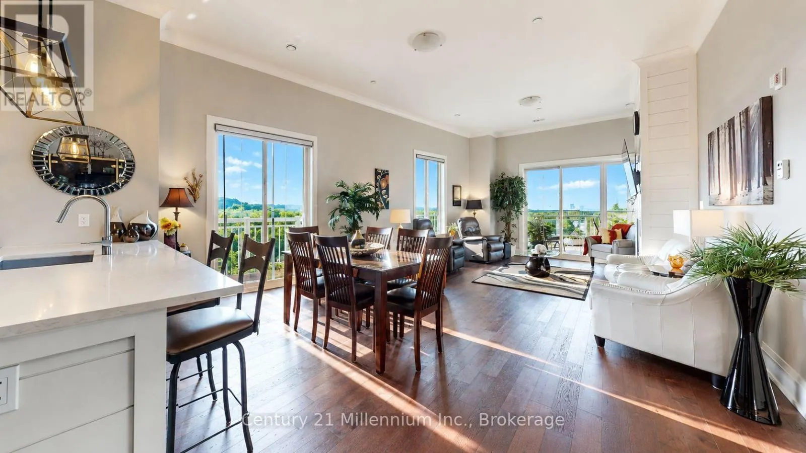 604 - 80 9TH STREET E #604