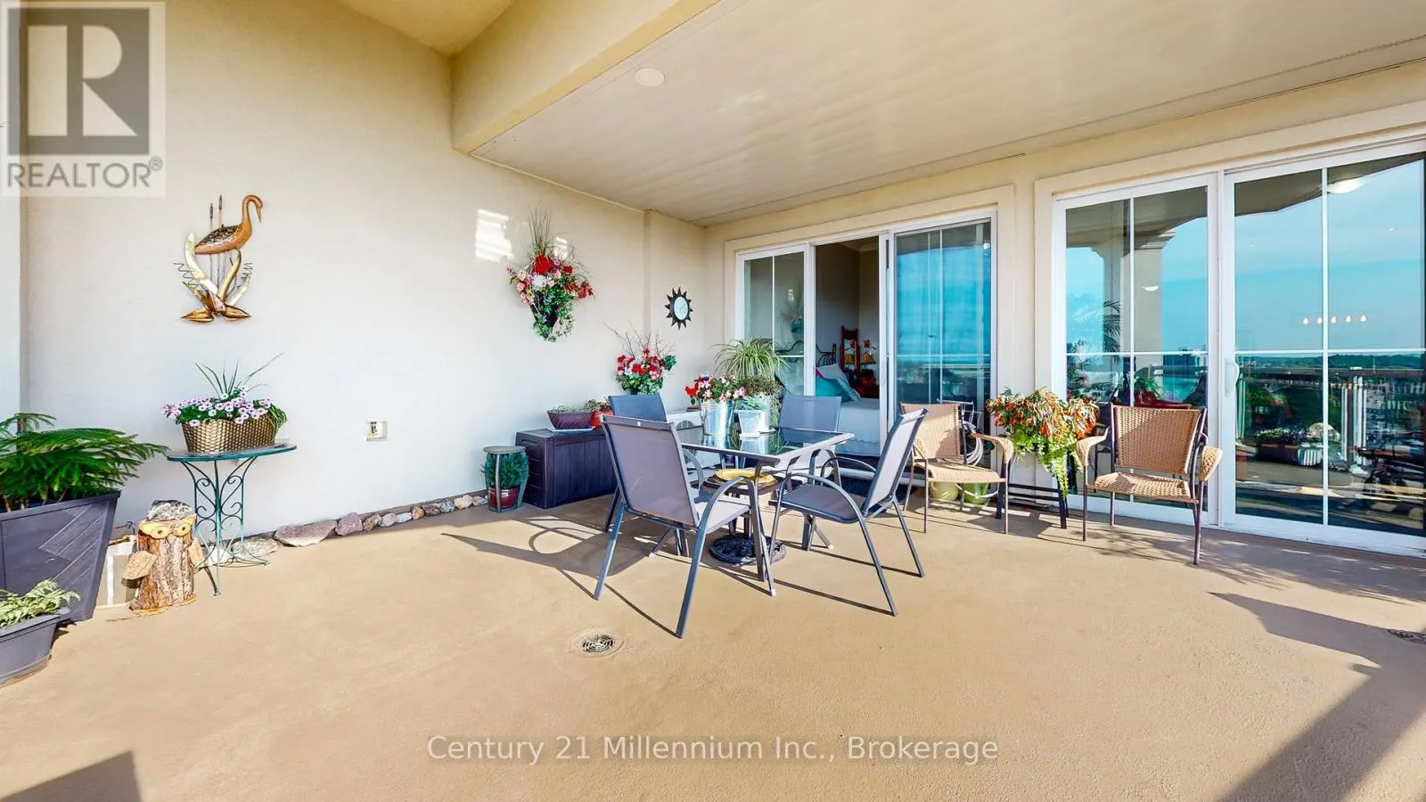 604 - 80 9TH STREET E #604