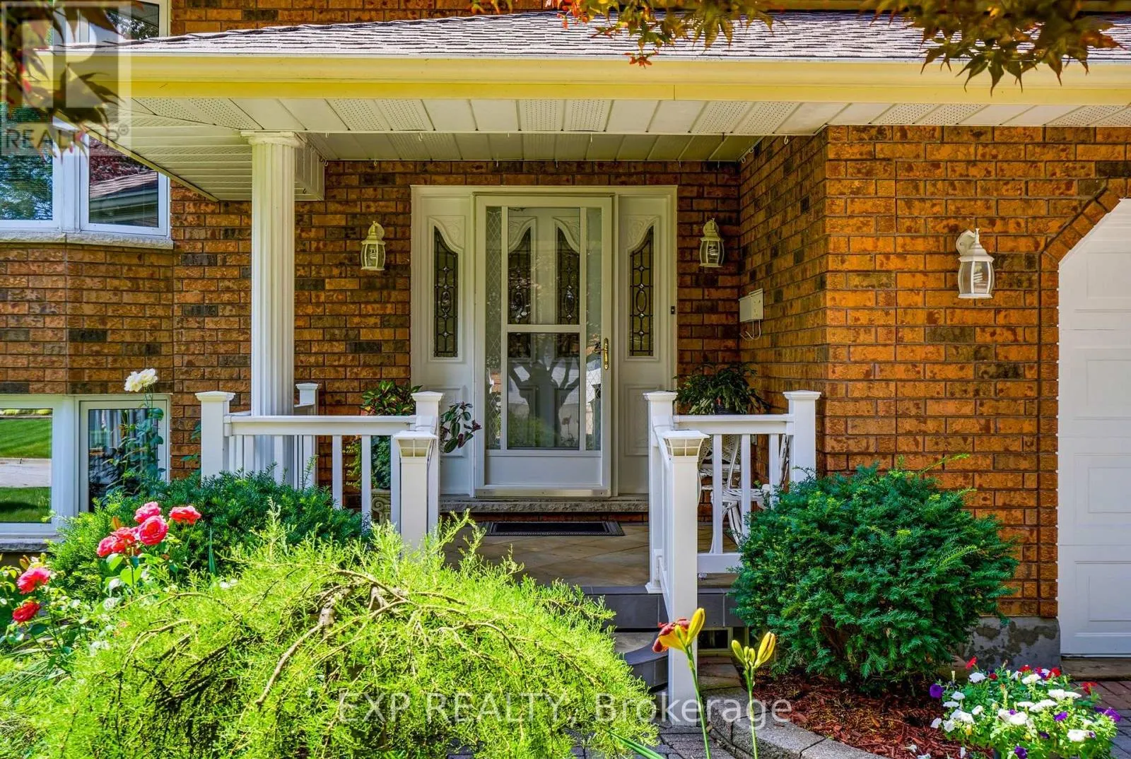 12 FERN GATE