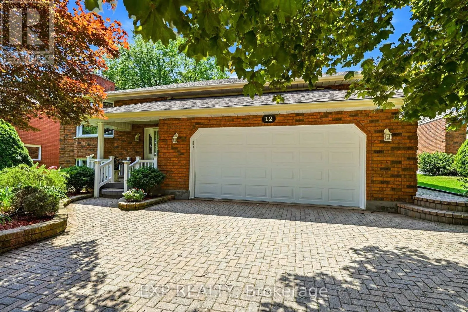 12 FERN GATE