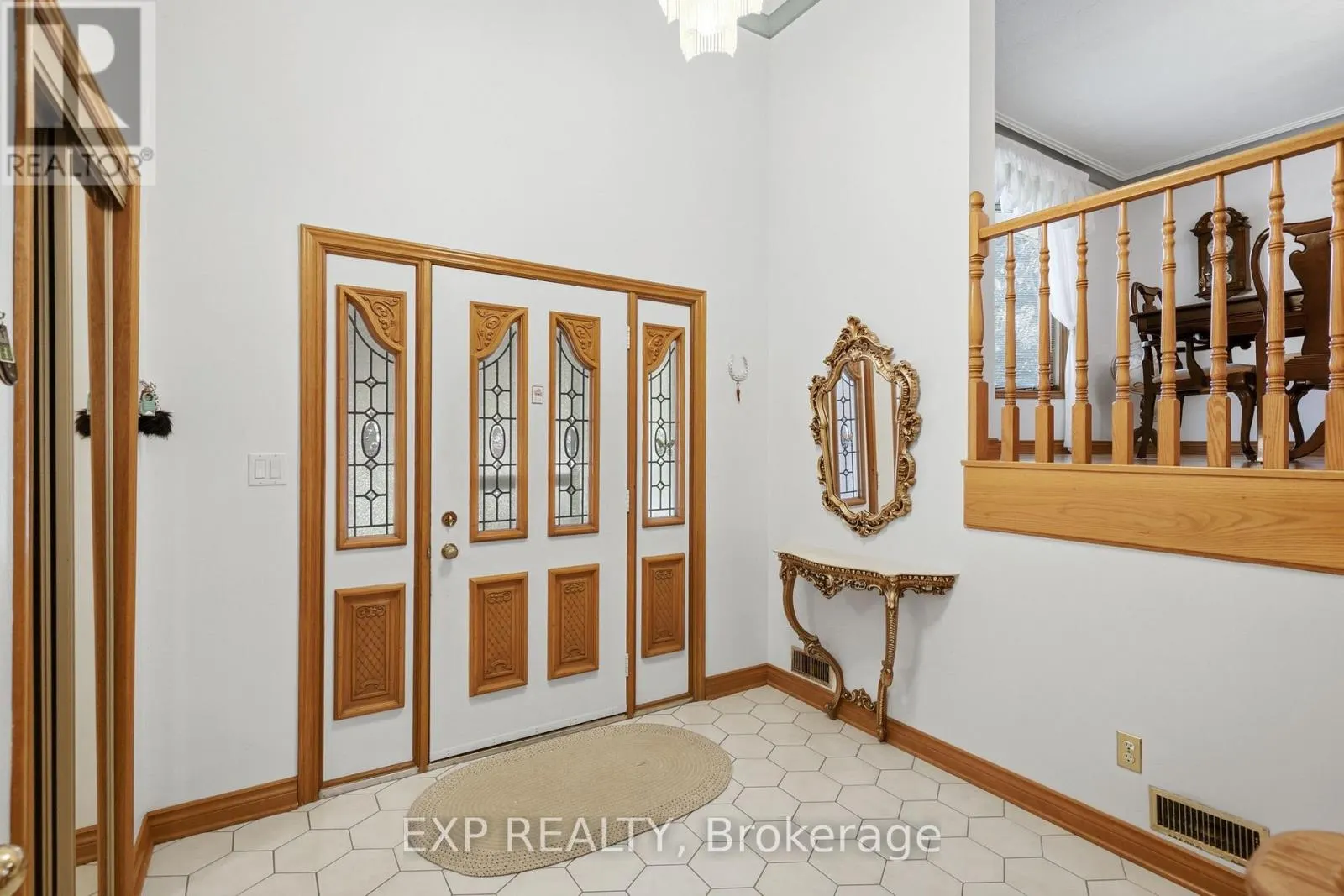 12 FERN GATE