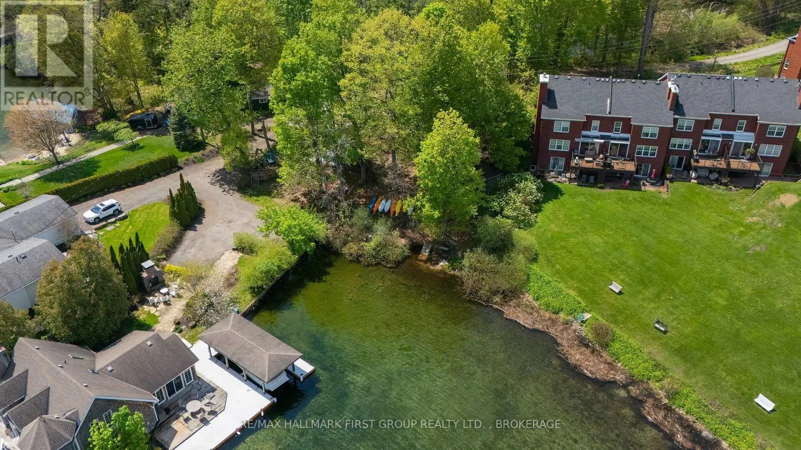 15 COUNTRY CLUB PLACE