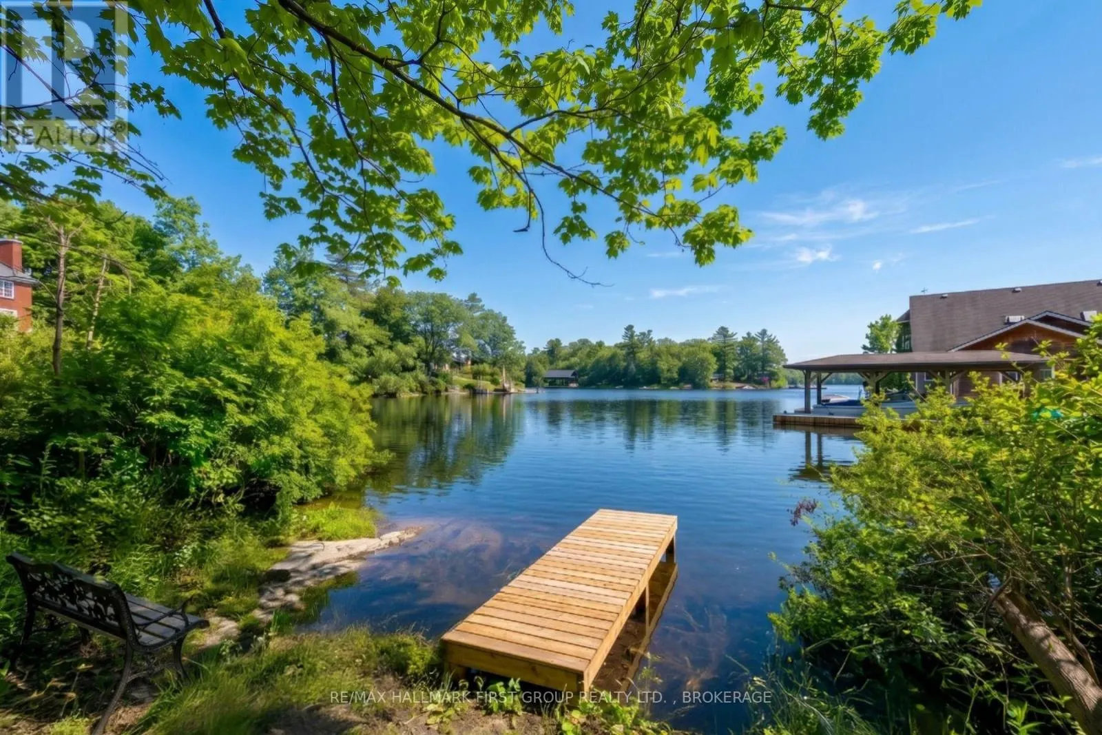 15 COUNTRY CLUB PLACE