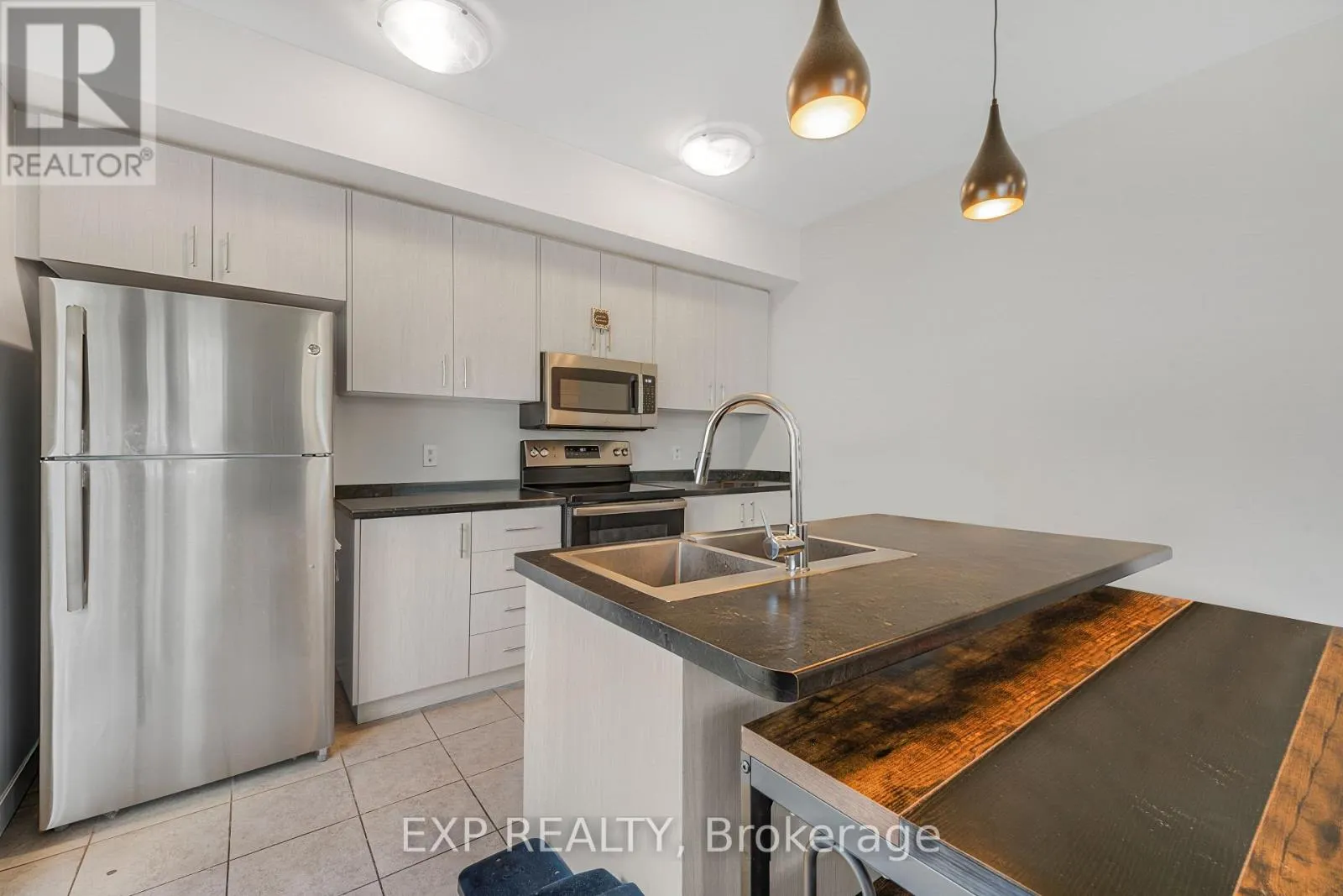 28 - 5672 DORCHESTER ROAD