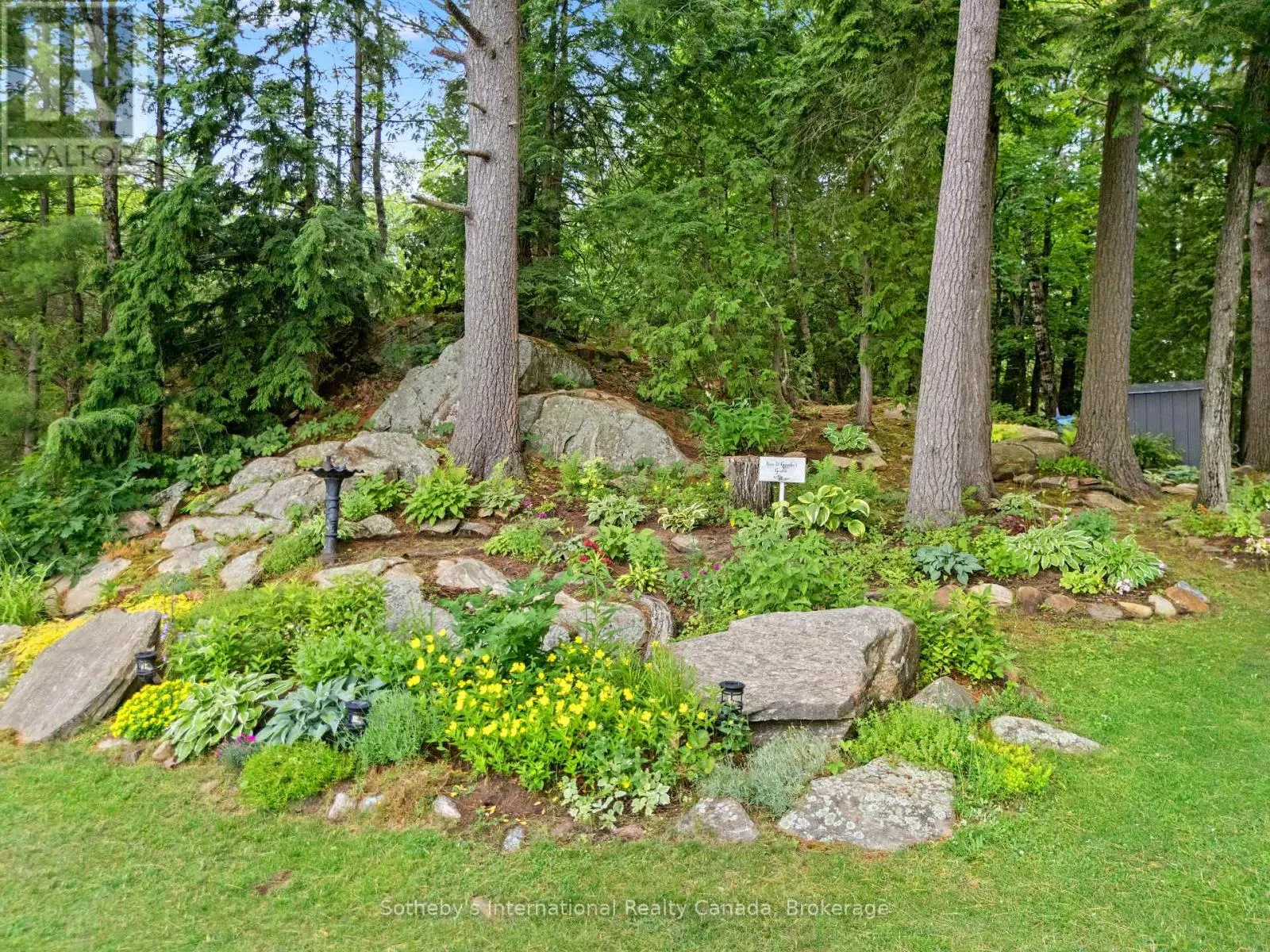 834 EASTSHORE ROAD