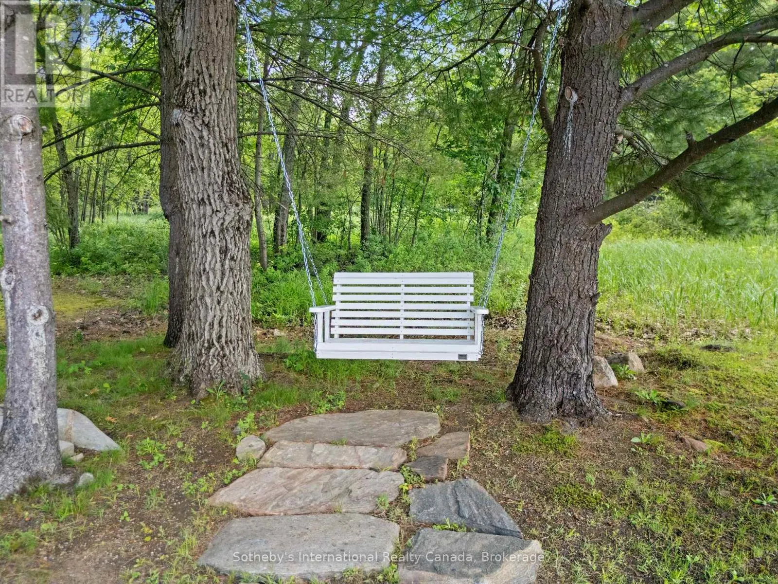 834 EASTSHORE ROAD