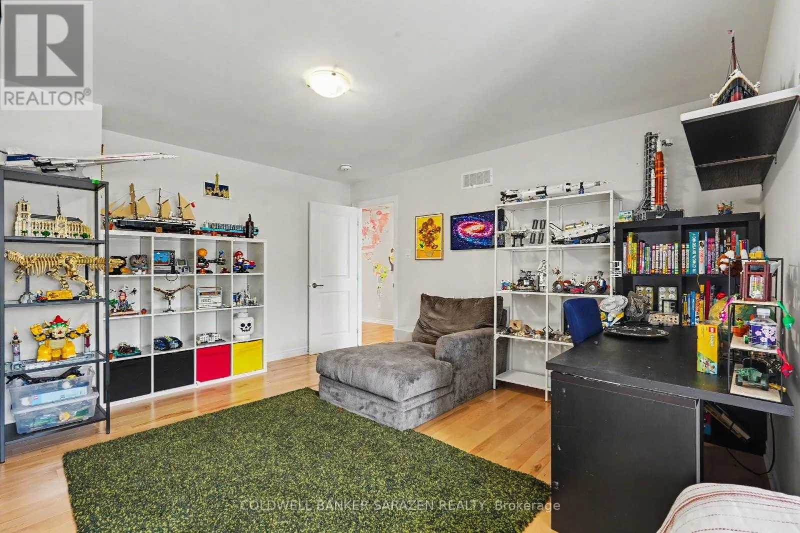 196 BLACKHORSE DRIVE