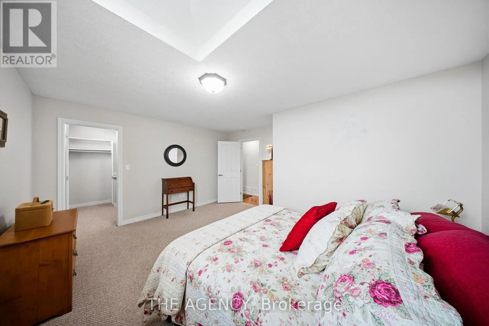 206 MEREDITH WAY