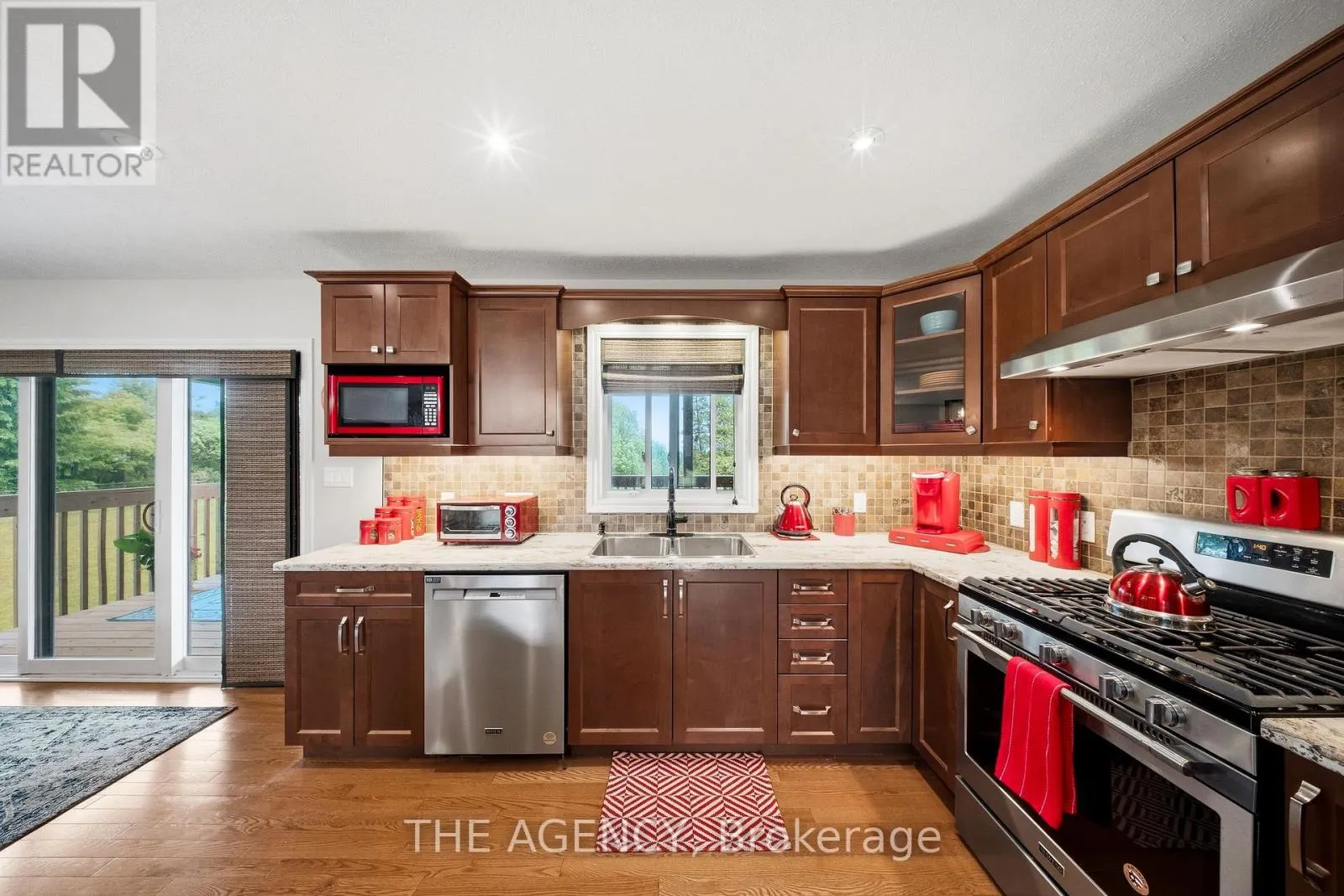 206 MEREDITH WAY