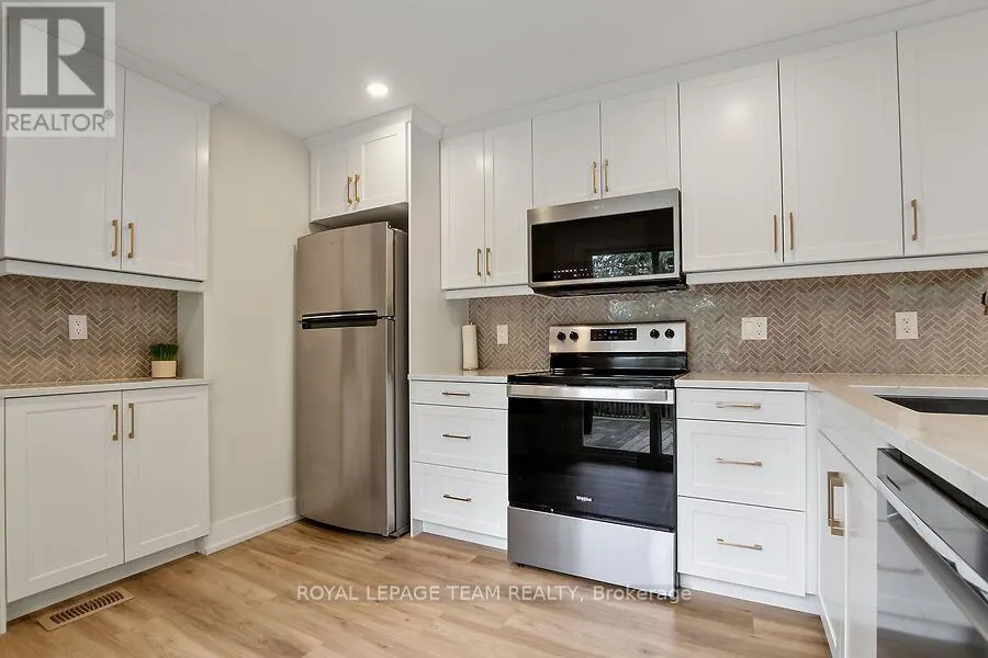 3636 FORESTVIEW LANE