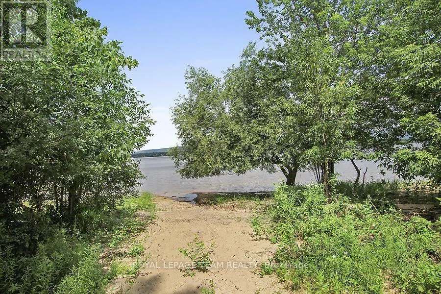 3636 FORESTVIEW LANE