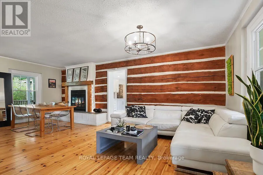 3636 FORESTVIEW LANE