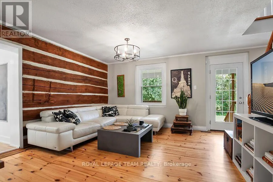 3636 FORESTVIEW LANE