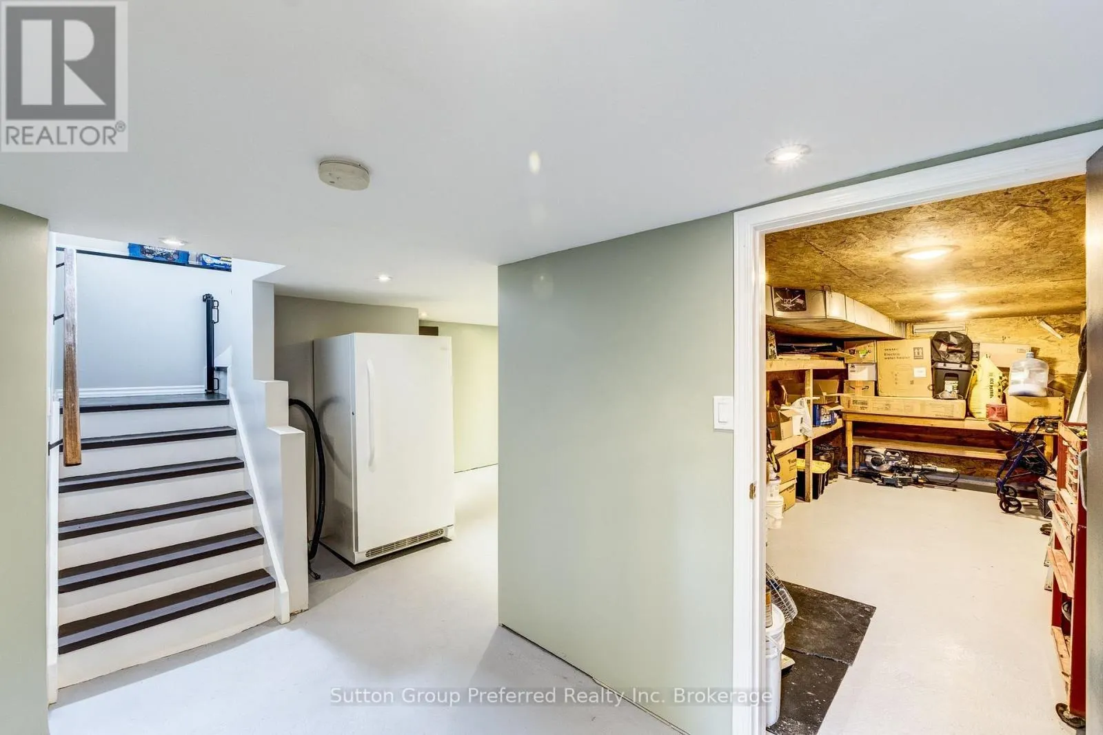 685744 MAIN STREET