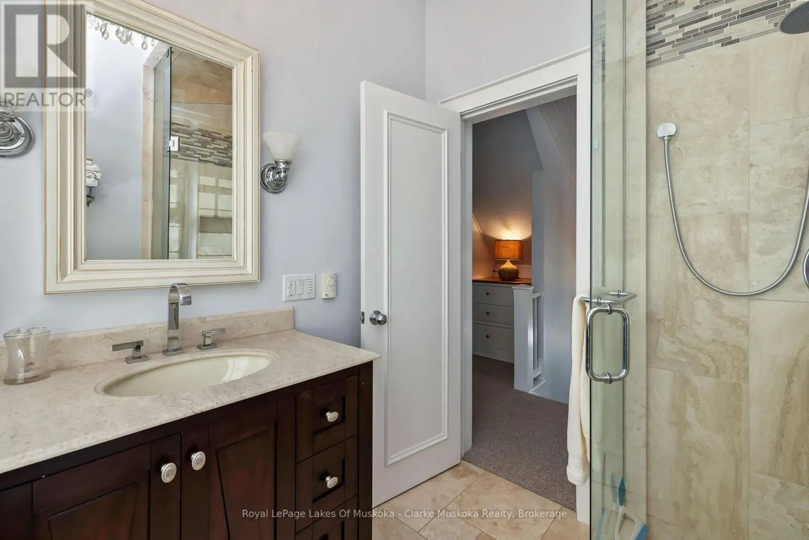 5 - 1019 BLUFF ROAD #5